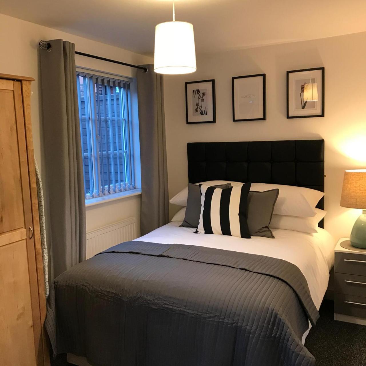 Glaisdale Studios Wolverhampton Eksteriør bilde
